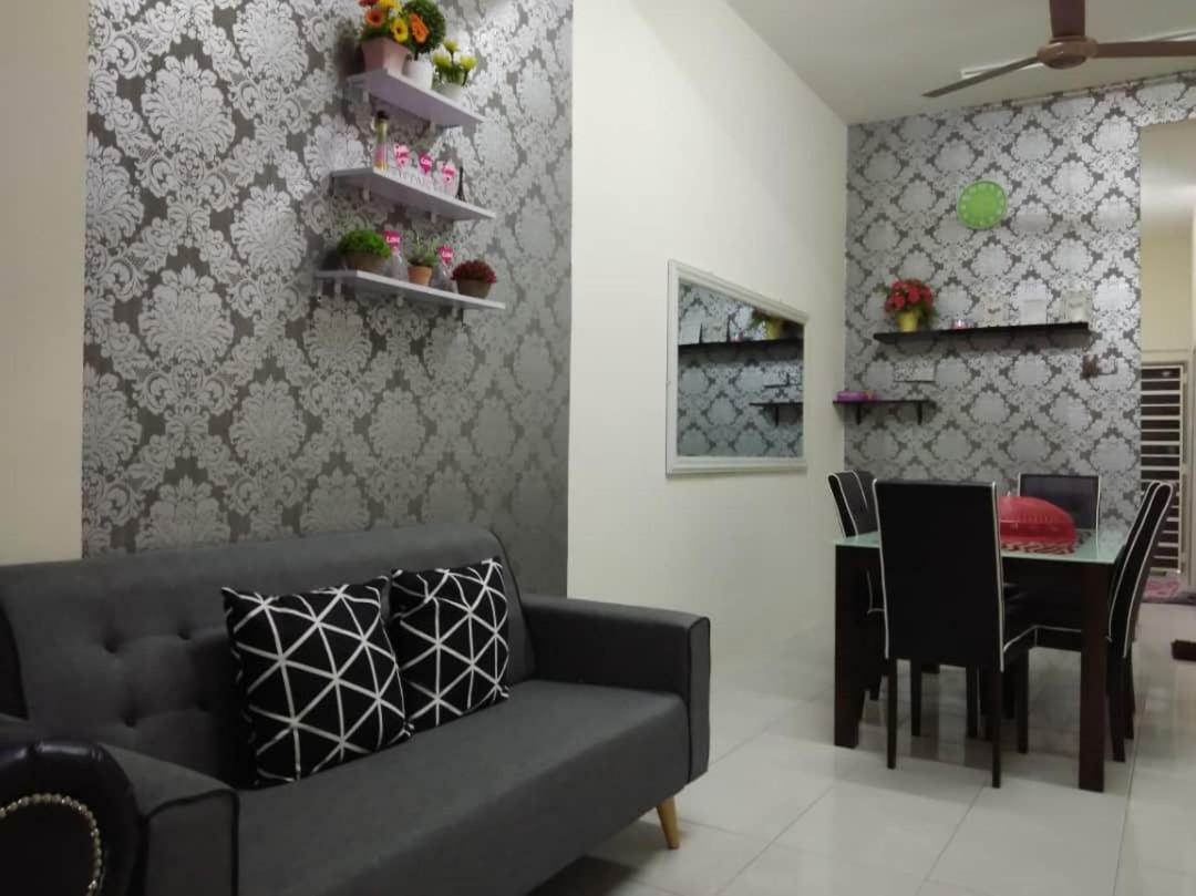 Zah'Ra Homestay Kuala Lipis Εξωτερικό φωτογραφία