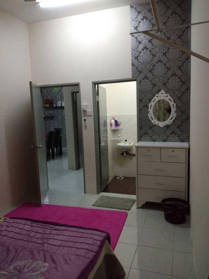 Zah'Ra Homestay Kuala Lipis Εξωτερικό φωτογραφία